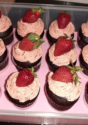 Φωτογραφία της συνταγής Cupcakes σοκολάτα - φράουλα