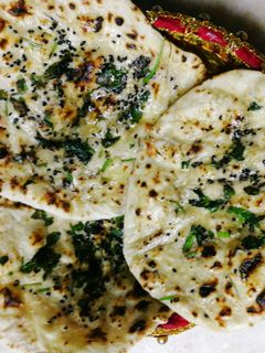 A picture of Garlic Butter Naan.