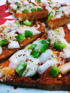 A picture of Bread pizza.