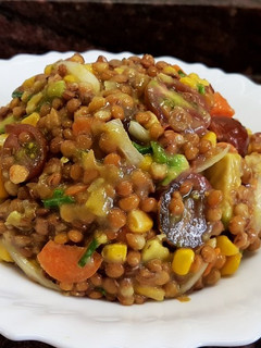 Una foto de Ensalada de lentejas en salsa de mostaza y miel 🍯