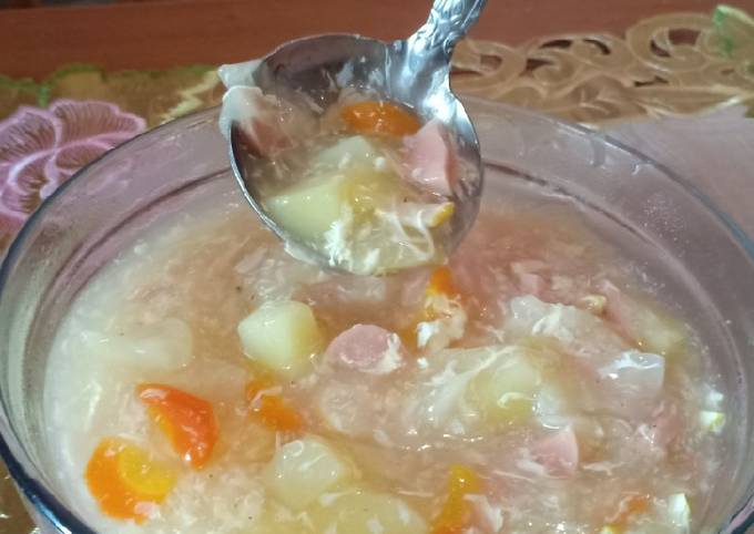 Langkah Mudah Memasak Sup Kentang Telur Ayam Sosis Simple, Bikin Ngiler