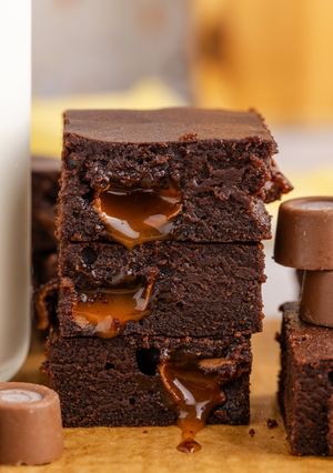 A picture of Rolo Brownies.