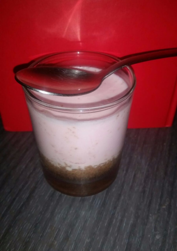 Una foto de Tarta de queso y gelatina de frambuesa (Apta para dietas)