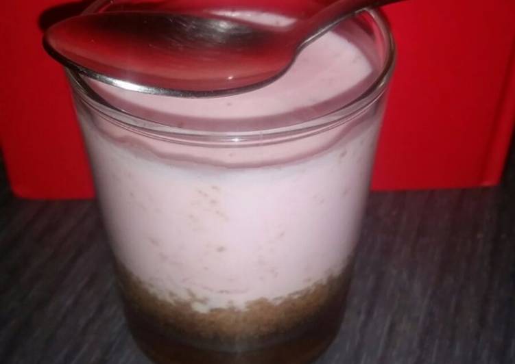 Tarta de queso y gelatina de frambuesa (Apta para dietas)