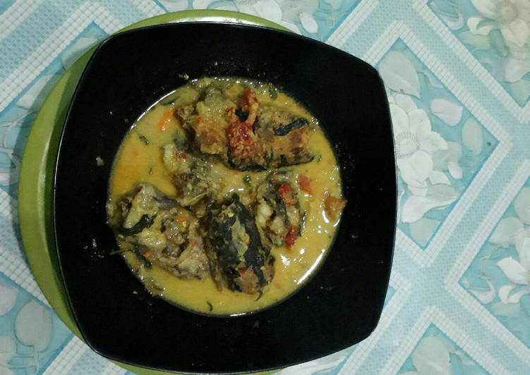 Resep Lele with bumbu rujak ♡, Enak Banget