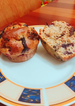 Φωτογραφία της συνταγής Blueberry-raspberry dark chocolate muffins