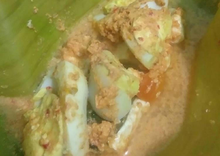 Bothok tahu telur