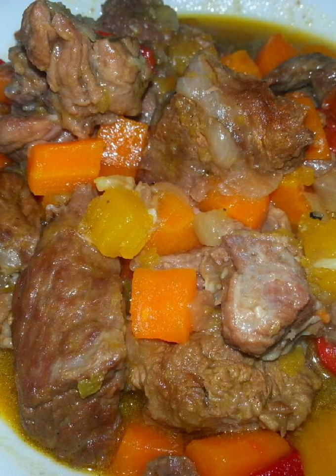 Una foto de Ternera estofada con verduras
