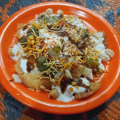 A picture of Papdi chaat.