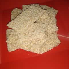 A picture of White til chikki.