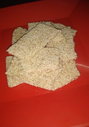 A picture of White til chikki.