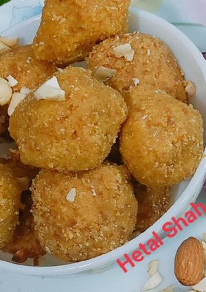 મગસ ગોટી (Magas Goti Recipe In Gujarati) રેસીપી મુખ્ય ફોટો