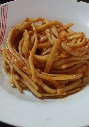 Una foto de Tallarines rojos a mi manera