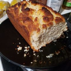 A picture of Honey beer bread.