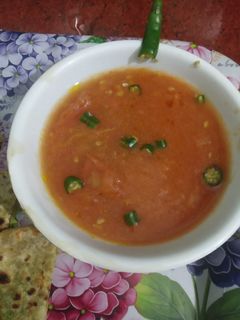 भुने हुए टमाटर की चटनी (bhune huye Tamatar ki chutney recipe in Hindi) रेसिपी मुख्य फोटो