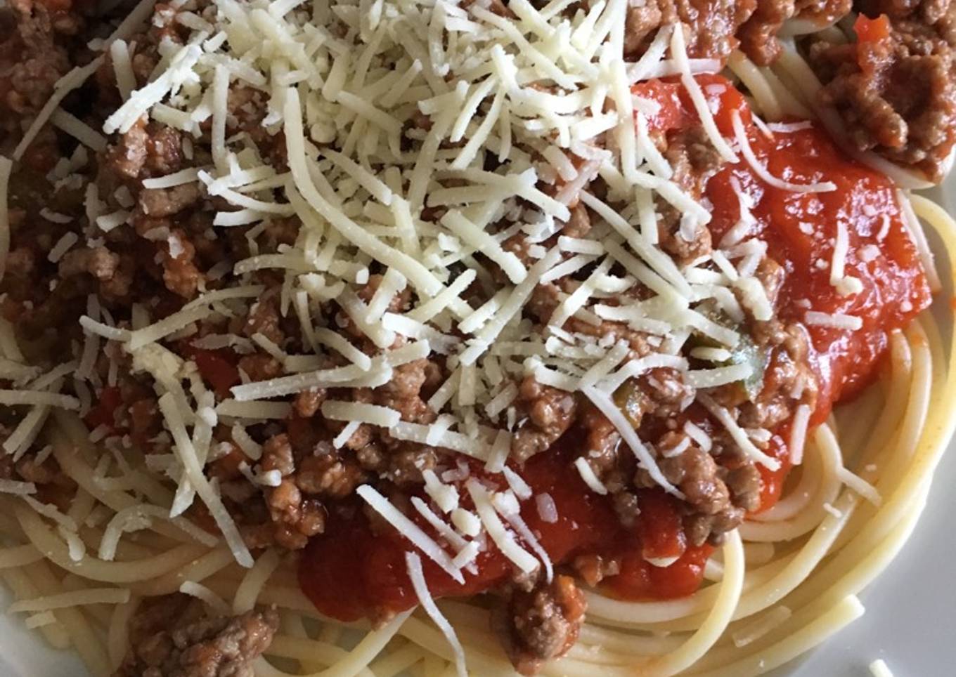 Espaguetis con carne picada