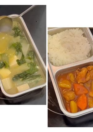 Hình của món Cơm nhà 9 - cà ri gà, canh cá cải trắng đậu hũ.