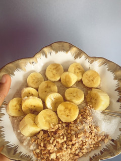 A picture of Oat/ cinnamon oatmeal.