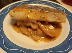 Una foto de Bacalao al Horno con Fusión de Basil Lemongrass, Yakiniku y Miel