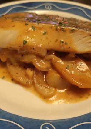 Una foto de Bacalao al Horno con Fusión de Basil Lemongrass, Yakiniku y Miel