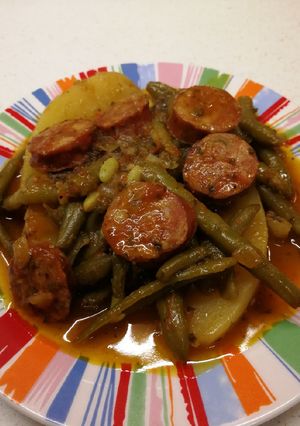 Φωτογραφία της συνταγής Φασολάκια 🍲 γιαχνί με λουκάνικο χωριάτικο
