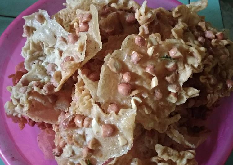 Rempeyek kacang tanah