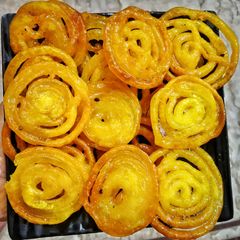 A picture of Instant jalebi.