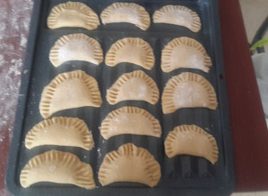 Una foto de Galletas empanadas dulces de mermelada  🍓