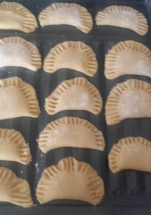 Una foto de Galletas empanadas dulces de mermelada  🍓