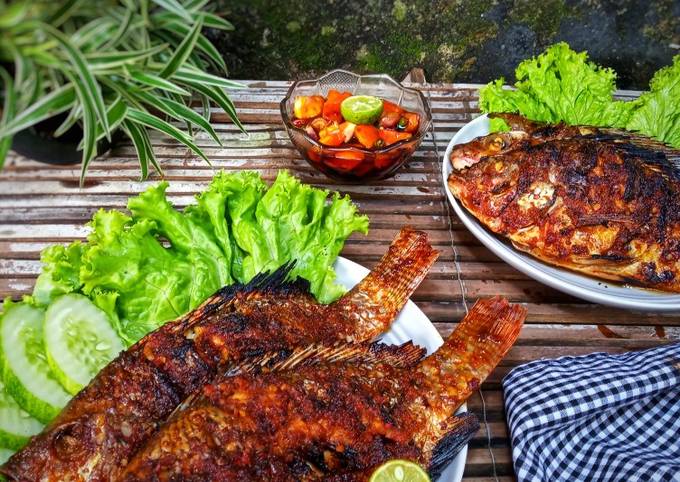 Ikan bakar bumbu pedas