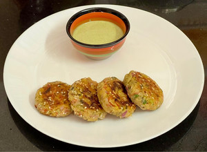 A picture of KHATTA TEEKHA MOONG POHA CUTLET(Breakfast + Snack + Even a tiffin box 🗃️).