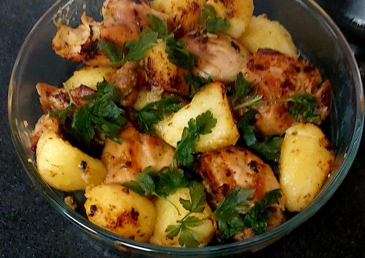 Easiest Way to Prepare Speedy Greek Chicken &amp; Potatoes 😊#mainmeal