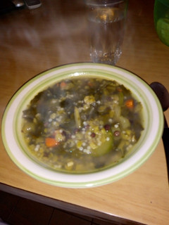 Una foto de Una rica sopa de verduras 😋