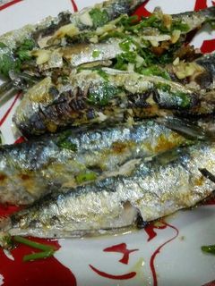 Una foto de Sardinas a la plancha con ajo y perejil