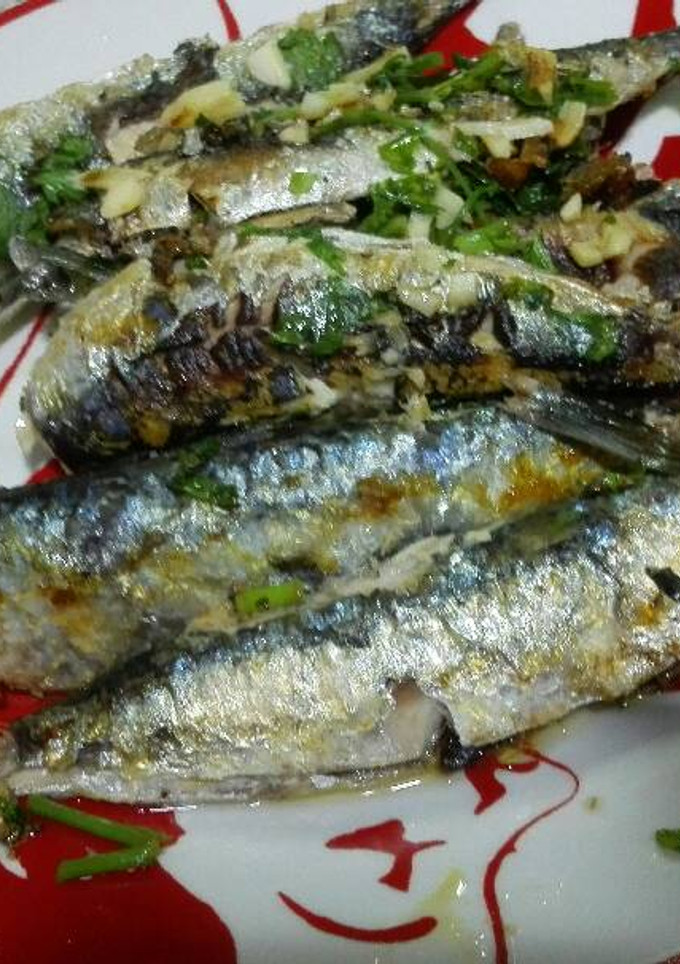 Una foto de Sardinas a la plancha con ajo y perejil