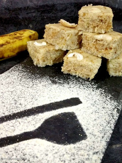 A picture of Banana oats drifruit cake.