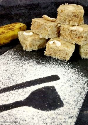 A picture of Banana oats drifruit cake.