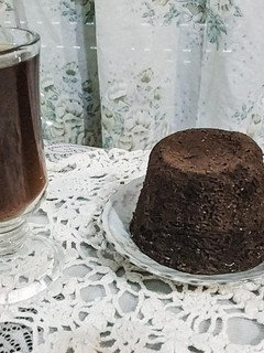Una foto de Bizcocho de cacao en taza