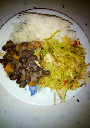A picture of Njahi, rice and cabbage #AuthorMarathon.