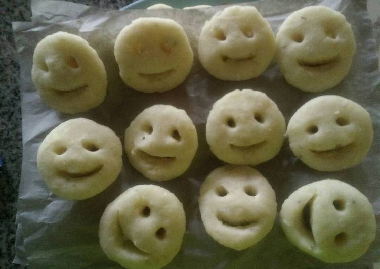 Cara Mudah Menyiapkan Smiley Potato Anti Gagal