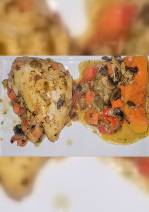 Una foto de Pollo al horno en olla con champiñones 😃