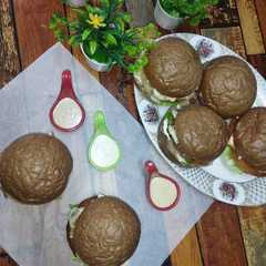 برجر لحمة بالبصل المكرمل والفطر 🧅🍄 وبرجر اسكالوب الدجاج بالفطر والكريمه 😋🍔-レシピのメイン写真