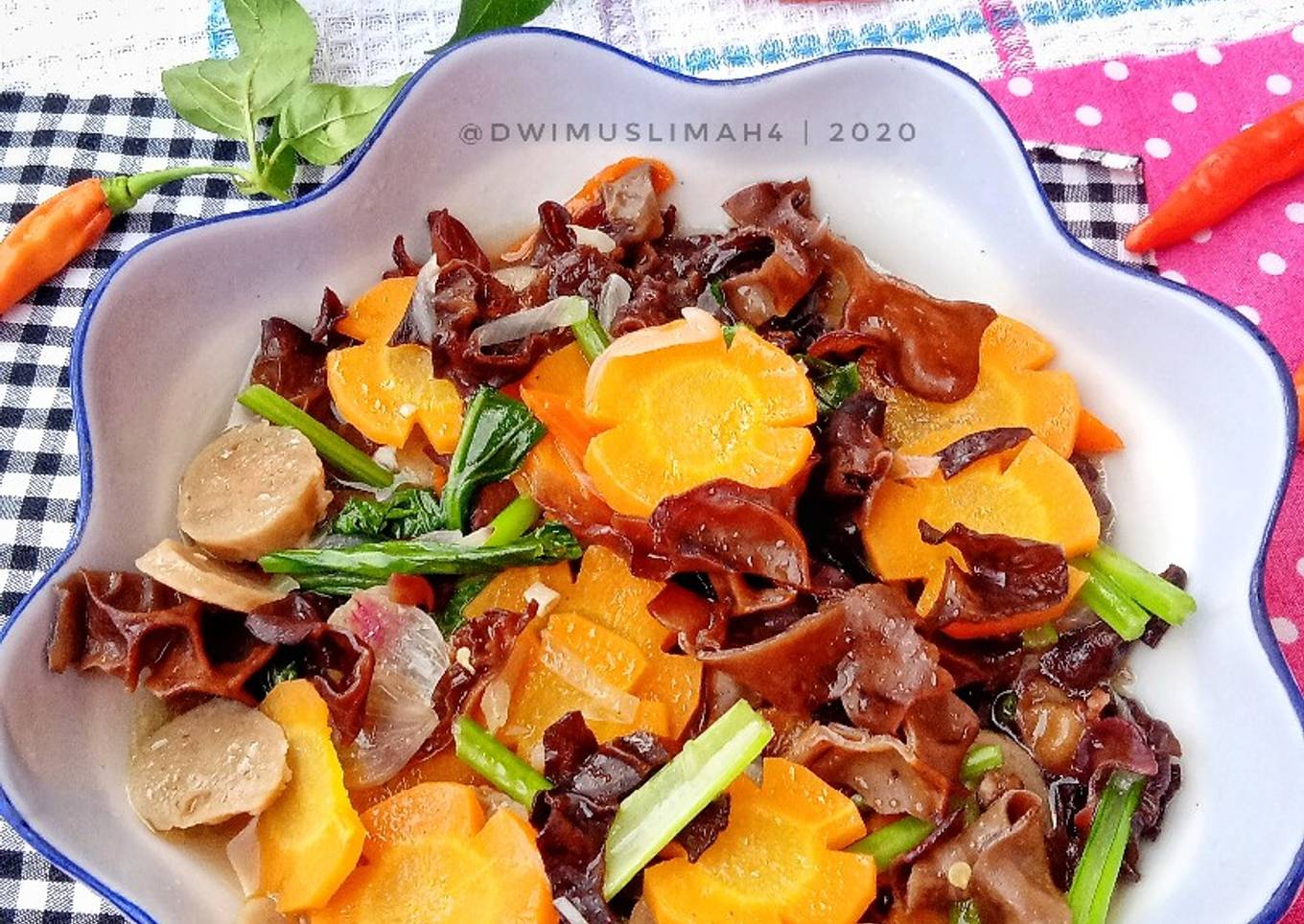 Tumis Wortel + Sawi Hijau + Jamur Kuping + Bakso