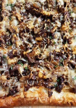 A picture of French Onion Steak & Mushroom Tart.