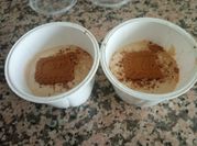 Una foto de crema lotus