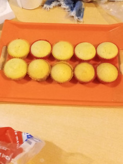 Una foto de Cupcakes de vainilla riquísimos 🧁