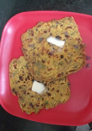 मिस्सी रोटी(Missi roti recipe in hindi) रेसिपी मुख्य फोटो