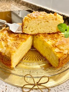 Una foto de Pastel de manzanas y limón con cobertura crujiente