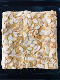 Foto resep Banana Cake Almond (less sugar)/Bolu Pisang Almond (rendah gula)