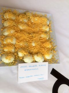 Una foto de Huevos rellenos aguacates